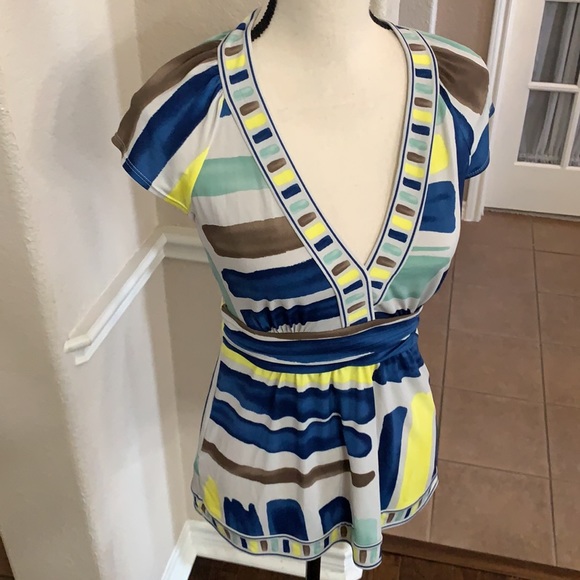 BCBGMAXAZRIA blue, green, brown & yellow geometric striped short sleeve top - Picture 4 of 17